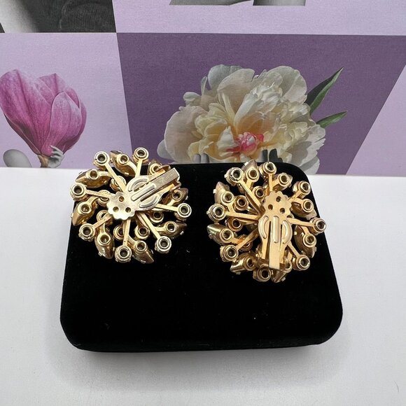 For @naturelover1970 Ony - Pearl and Aurora Borealis Pinwheel CLIP Earrings - Picture 5 of 5